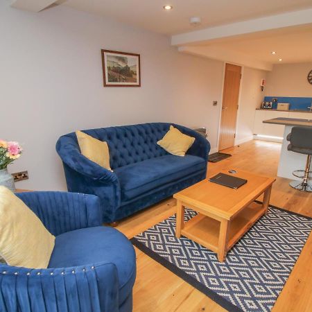 Blue Peter Engine Shed Apartment วิทบี ภายนอก รูปภาพ