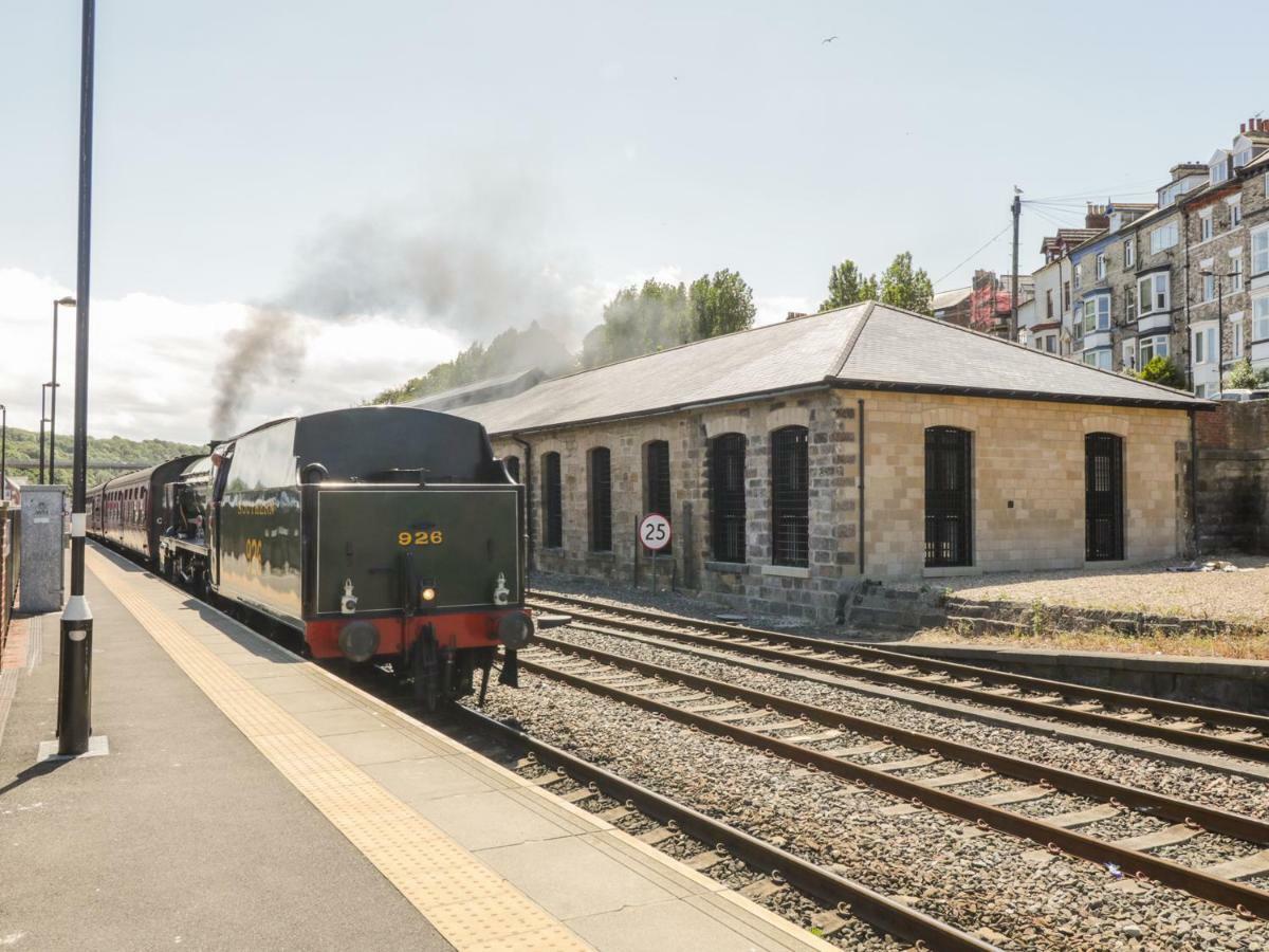 Blue Peter Engine Shed Apartment วิทบี ภายนอก รูปภาพ